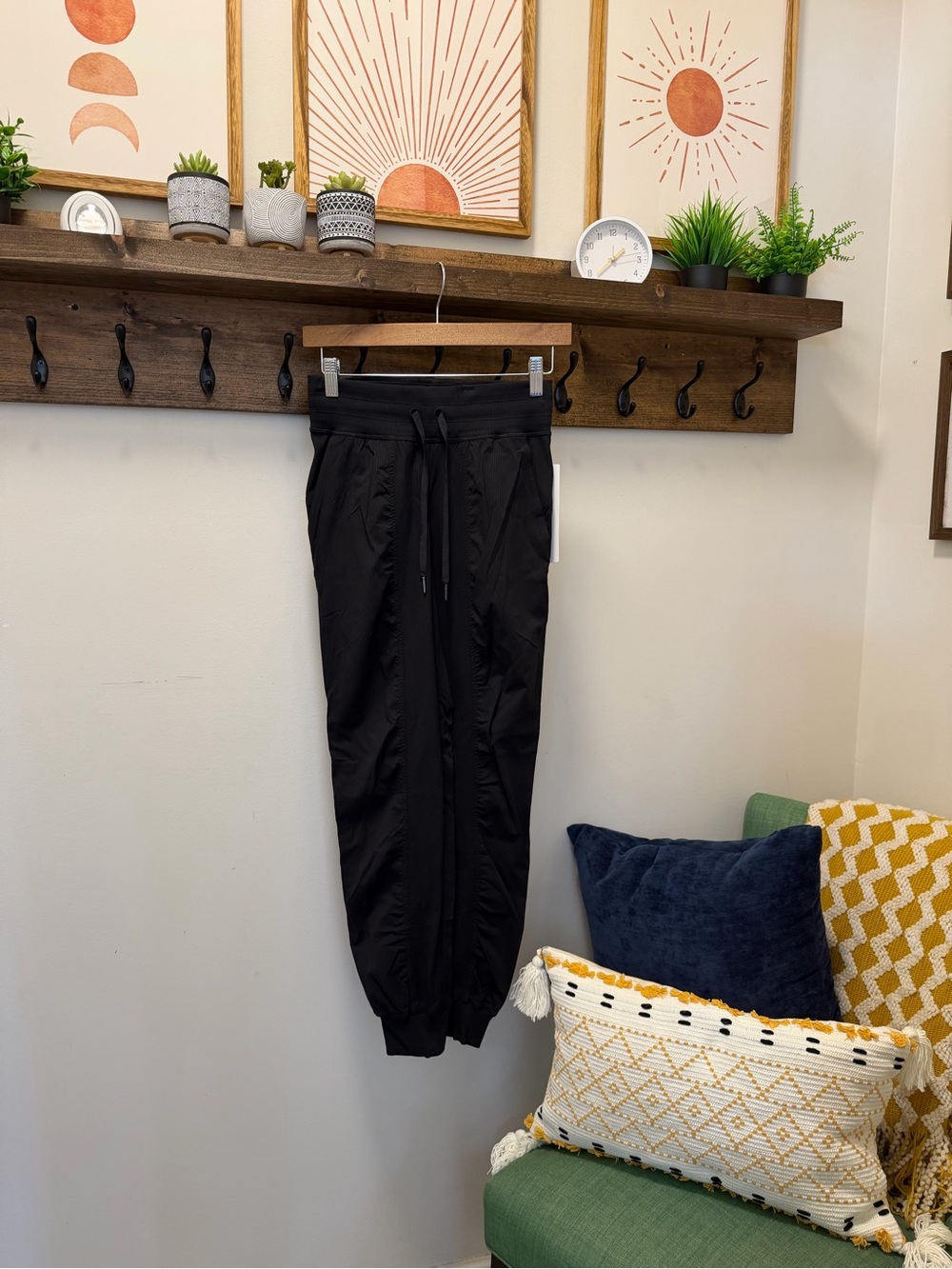NWT lululemon Dance Studio Mid Rise Jogger, Size 6, Color Black